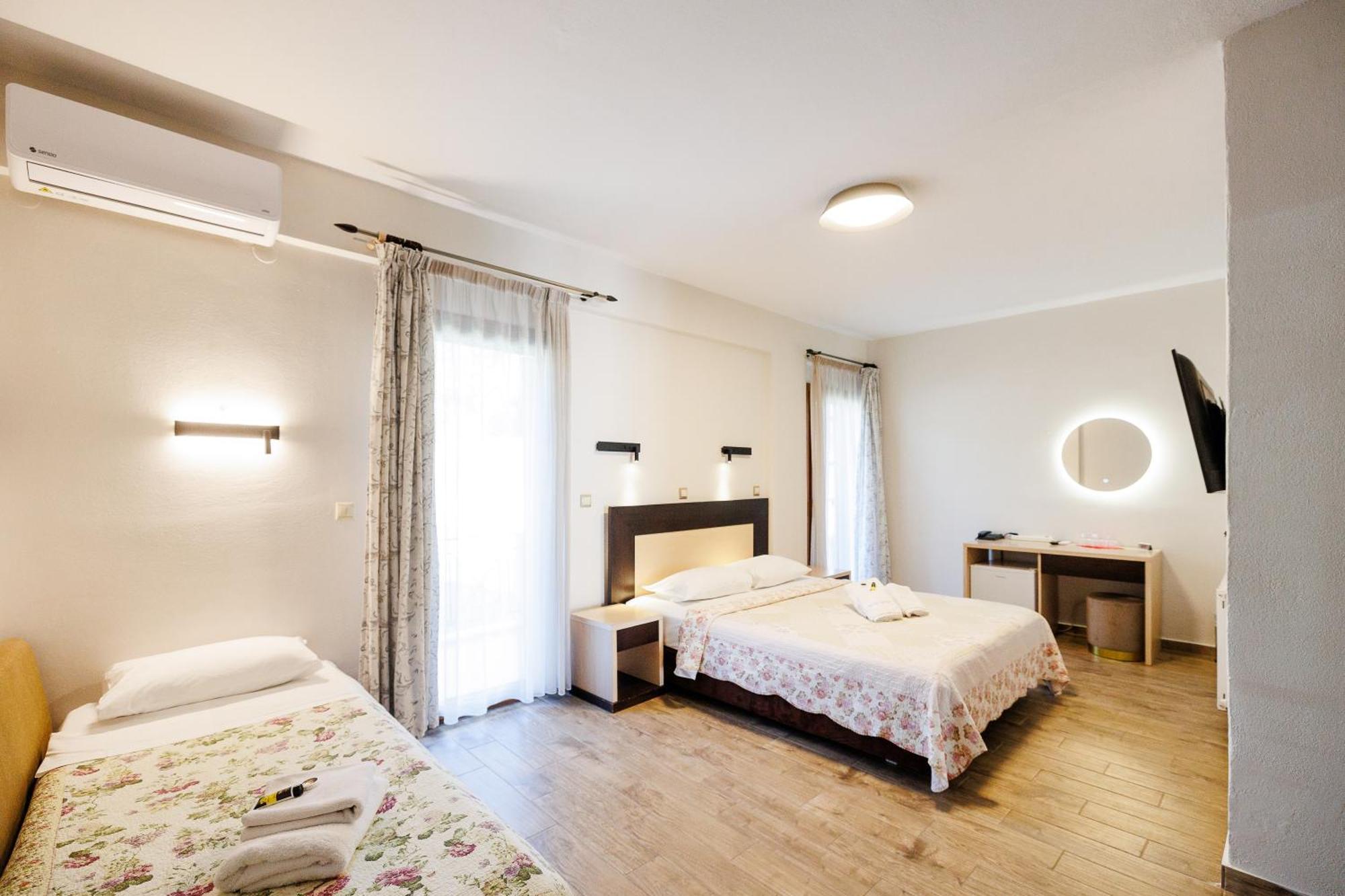 Ángistron Hotel Hamam מראה חיצוני תמונה