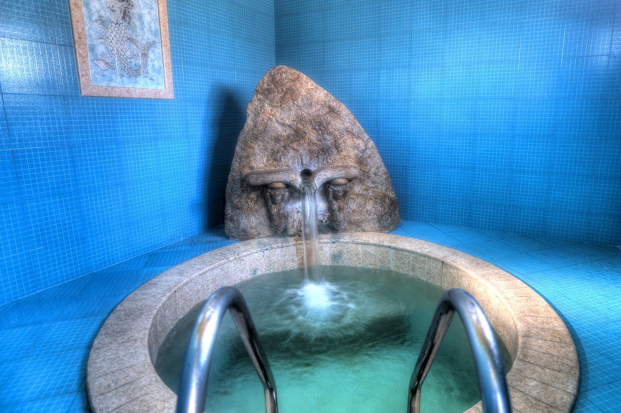Ángistron Hotel Hamam מראה חיצוני תמונה