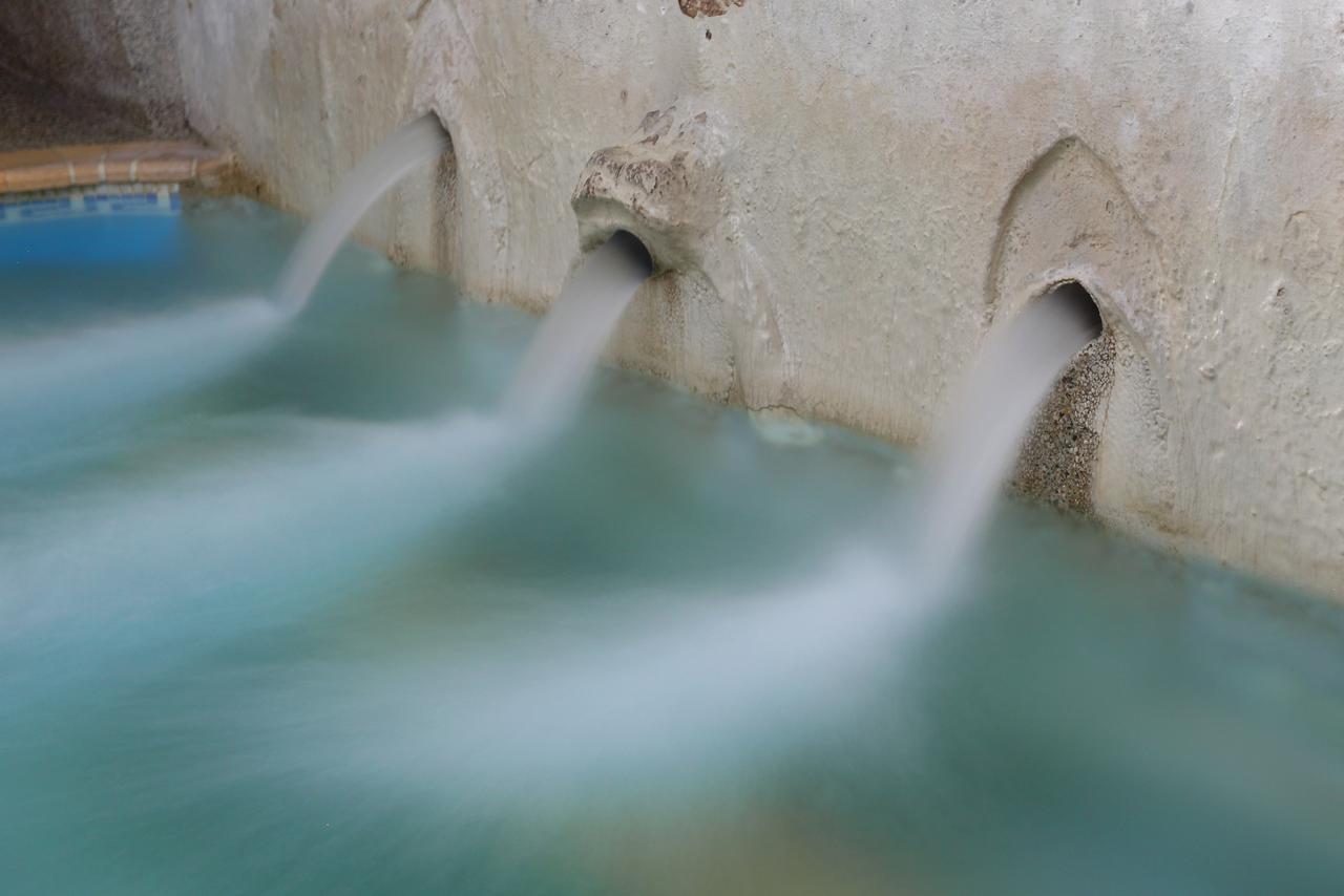 Ángistron Hotel Hamam מראה חיצוני תמונה